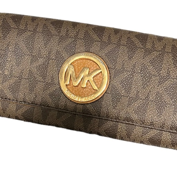 Genuine Michael Kors tote style purse and wallet - Picture 2 of 4